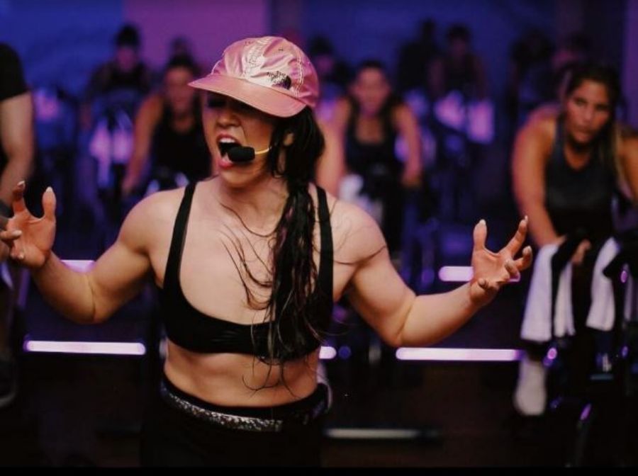 Choosing the Best Mic Belts and Fitness Headsets for NZ Instructors